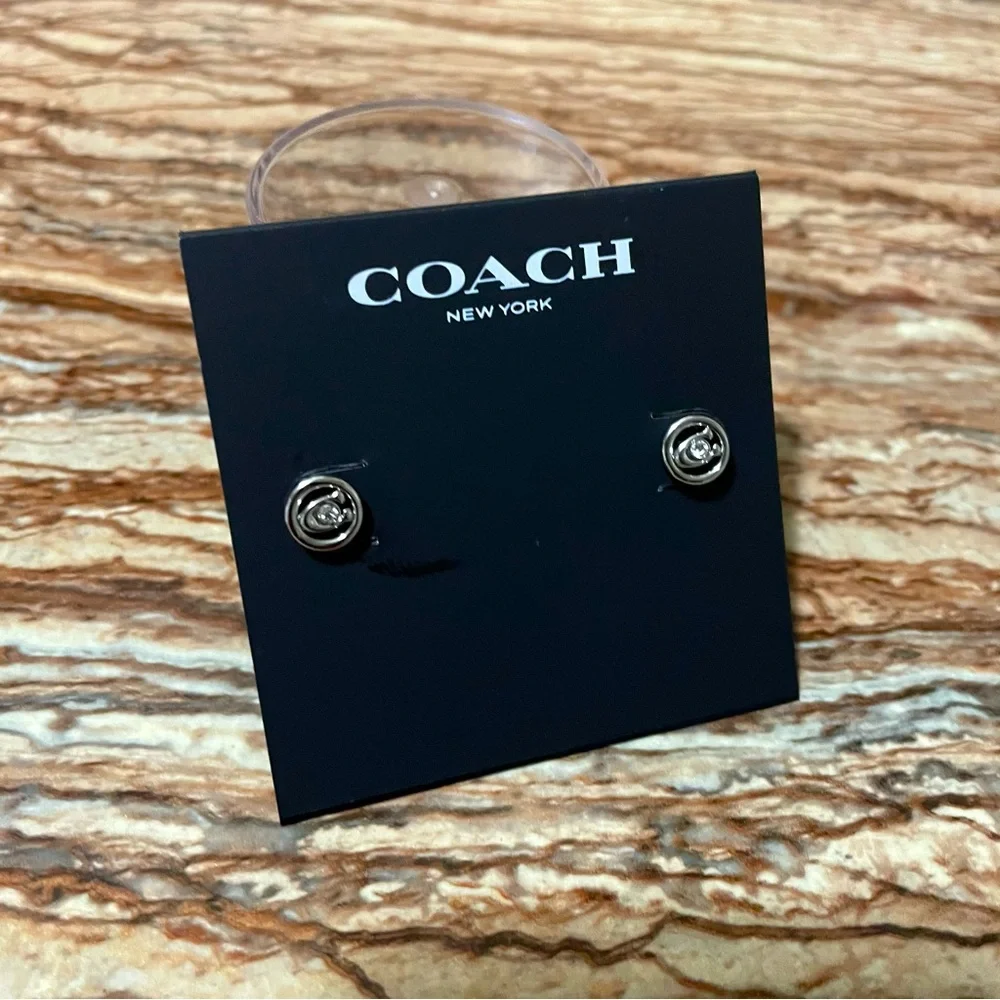 Coach - Picture 3 of 3